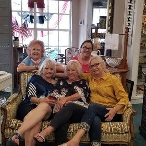 Meet your Posher, Filone